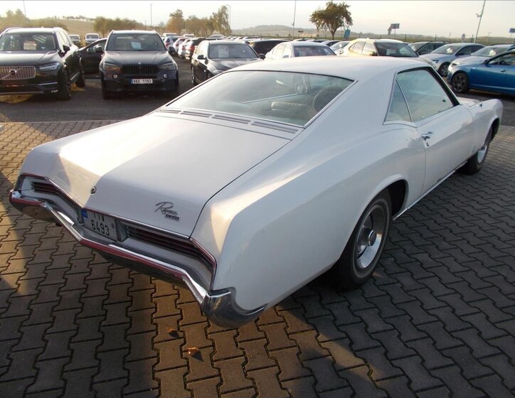 Buick Riviera Kupé 7,0 l 270 kw