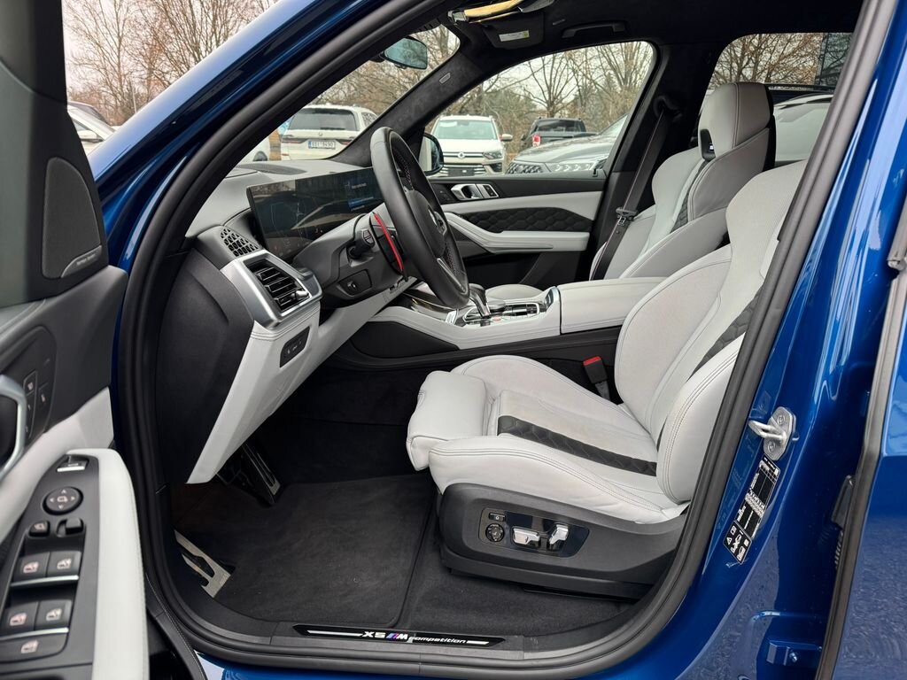 BMW X5 SUV / Terénní 4,4 l 460 kw