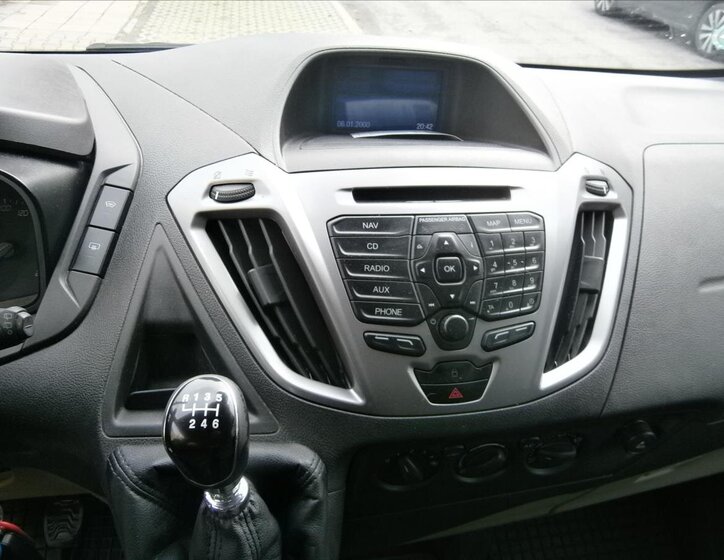 Ford Tourneo Custom 19