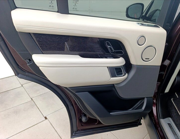 Land Rover Range Rover SUV / Terénní 5,0 l 386 kw