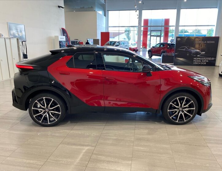 Toyota C-HR SUV 2,0 l 165 kw