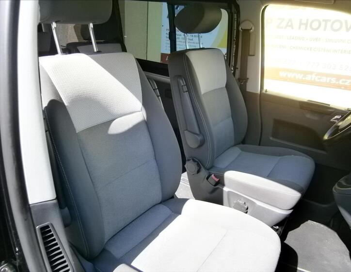 Volkswagen Multivan 9