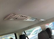 Volkswagen Caravelle 29