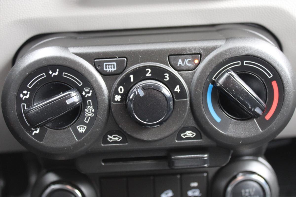 Suzuki Ignis Hatchback 1,2 l 66 kw