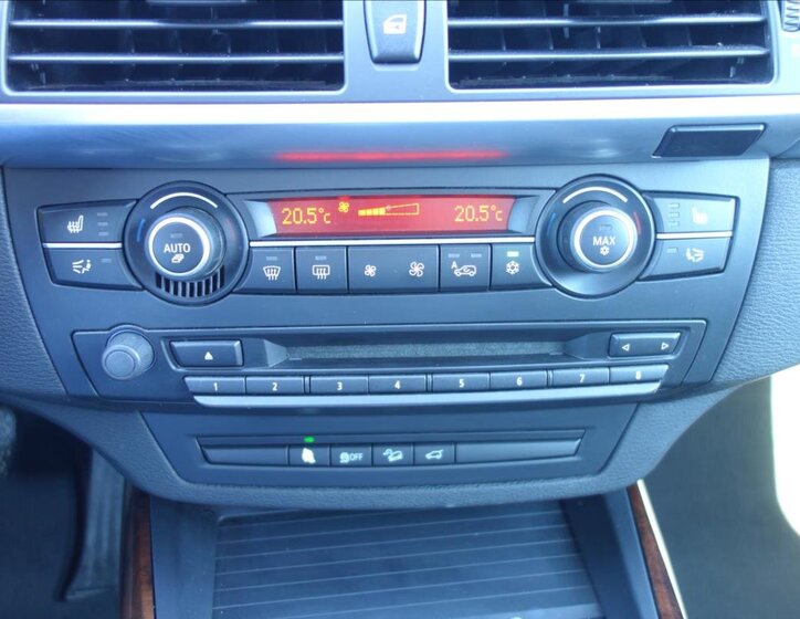 BMW X5 SUV / Terénní 3,0 l 225 kw