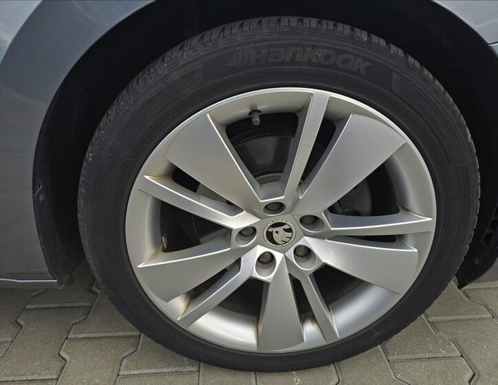 Škoda Superb Kombi 2,0 l 140 kw