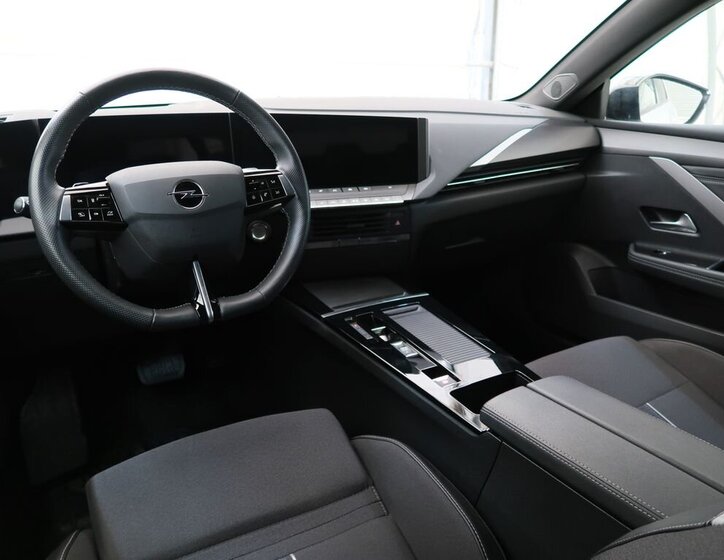 Opel Astra Hatchback 1,2 l 96 kw