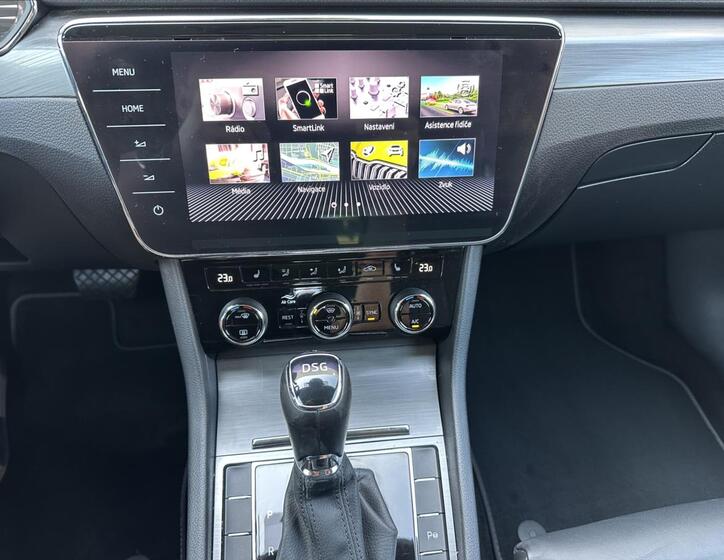Škoda Superb 12