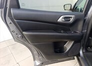 Nissan Pathfinder SUV 3,5 l 212 kw
