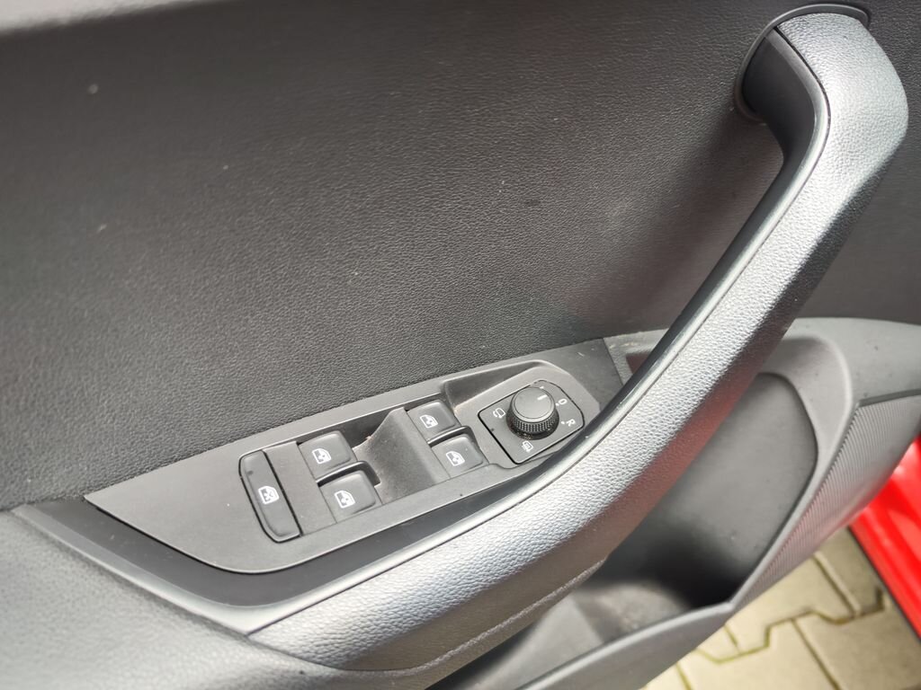 Škoda Karoq SUV 1,5 l 110 kw