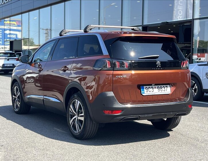 Peugeot 5008 SUV / Terénní 1,2 l 96 kw