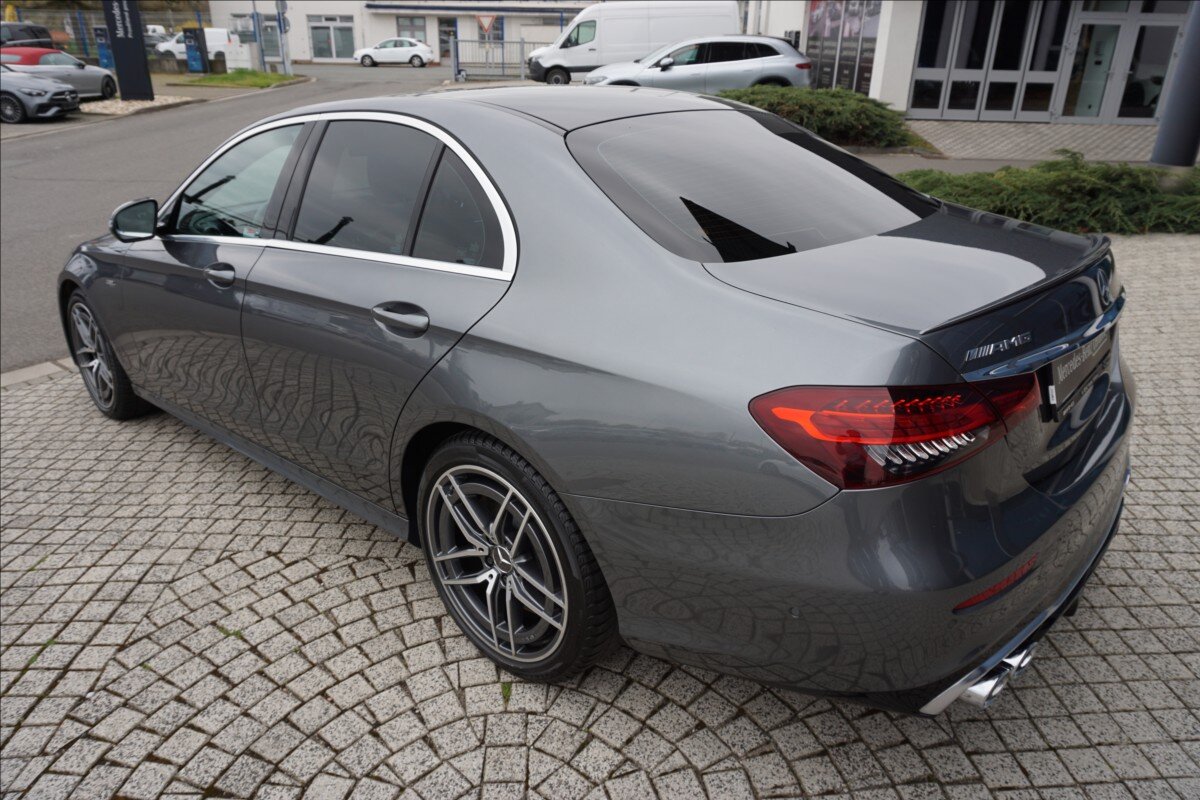 Mercedes-Benz Třídy E Sedan / Limuzína 3,0 l 320 kw