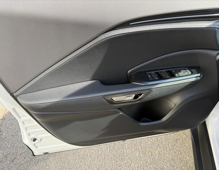 Lexus LBX SUV 1,5 l 67 kw