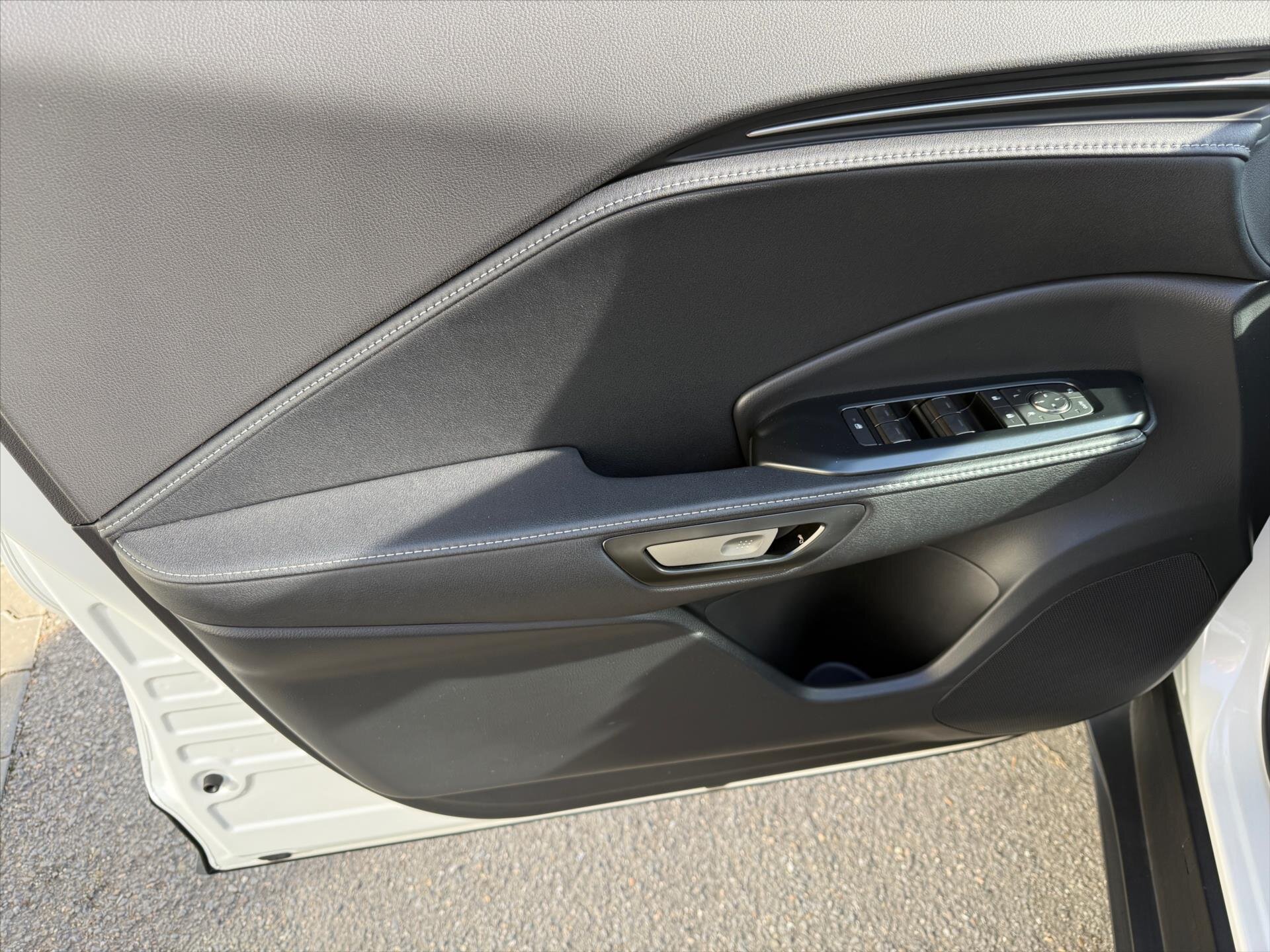 Lexus LBX SUV 1,5 l 67 kw