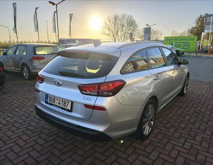 Hyundai i30 Kombi 1,4 l 103 kw