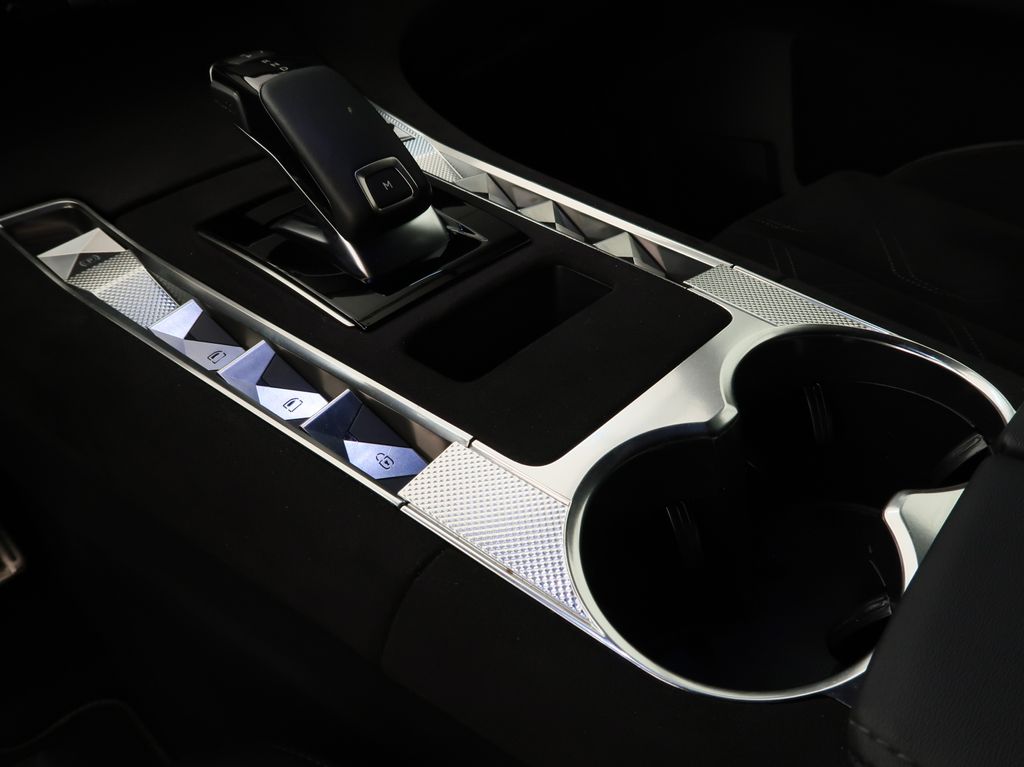 DS Automobiles DS7 Crossback