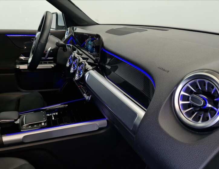 Mercedes-Benz GLB SUV 1,3 l 120 kw