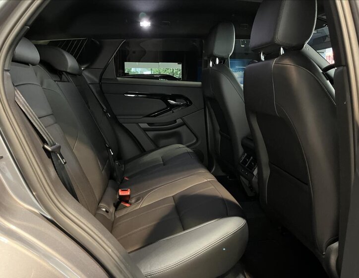 Land Rover Range Rover Evoque SUV / Terénní 1,5 l 198 kw