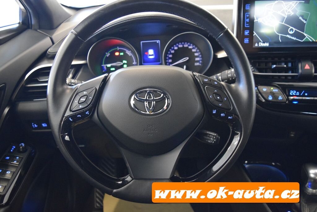 Toyota C-HR Hatchback 1,8 l 0