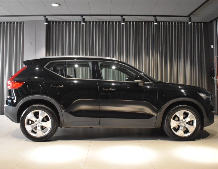 Volvo XC40 3
