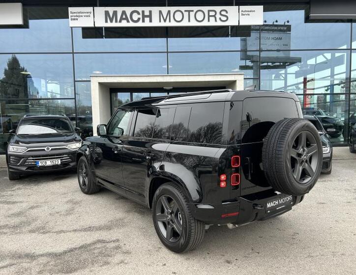 Land Rover Defender 6