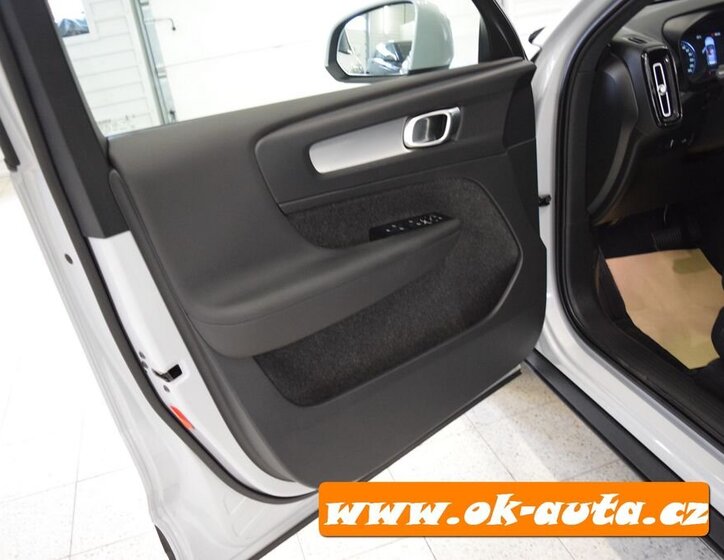 Volvo XC40 SUV 0,0 120 kw