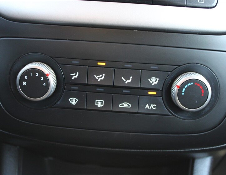 KIA Venga Hatchback 1,4 l 66 kw