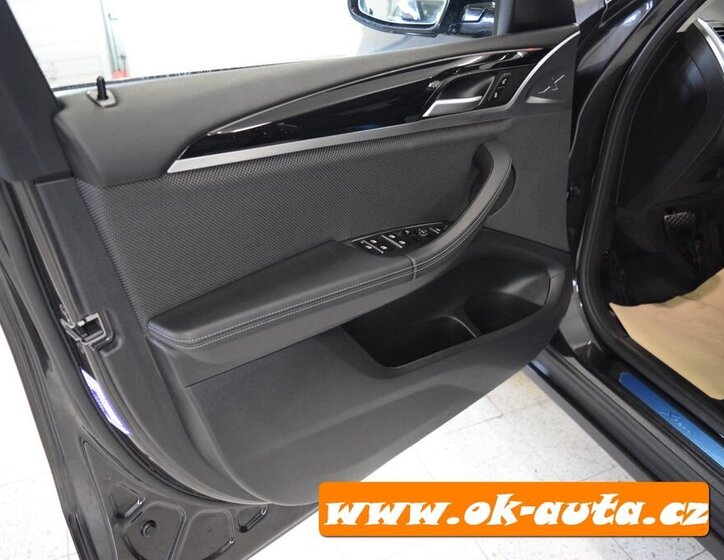 BMW X3 SUV 2,0 l 140 kw