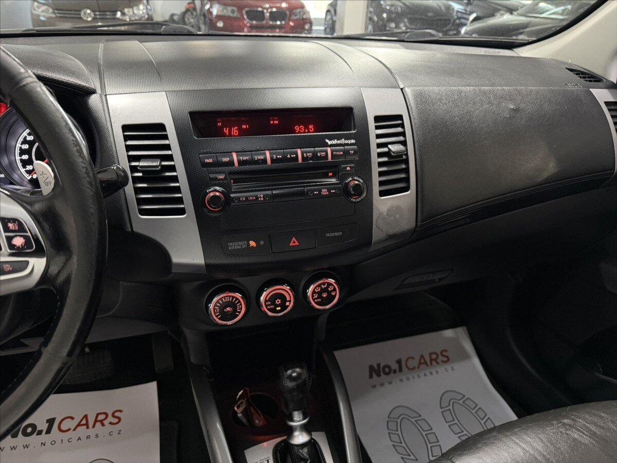 Mitsubishi Outlander SUV / Terénní 2,2 l 115 kw