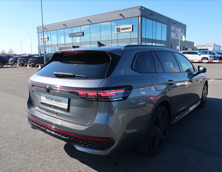 Volkswagen Passat Kombi 1,5 l 130 kw