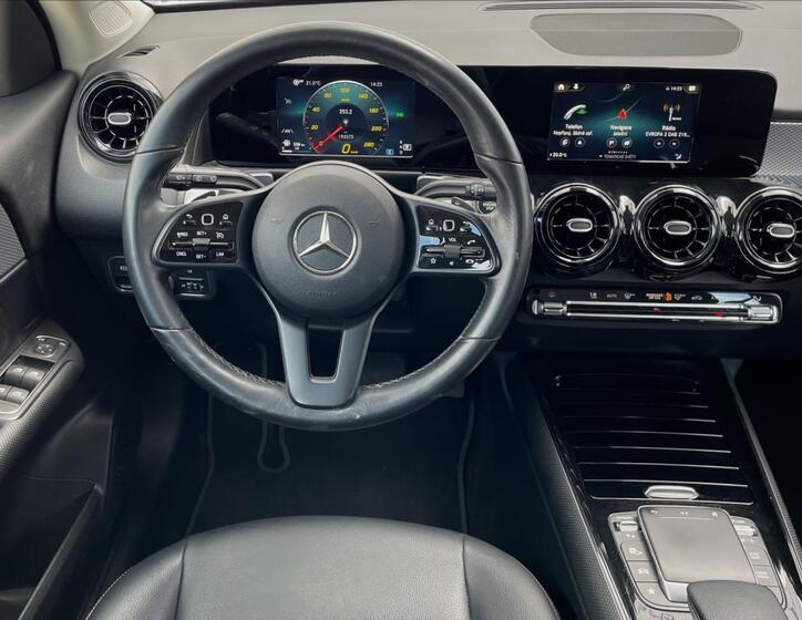 Mercedes-Benz GLB 13