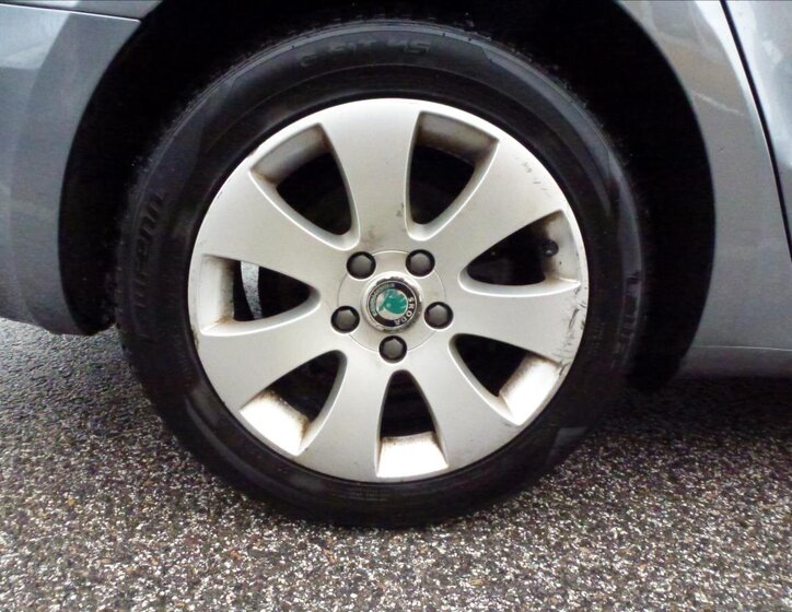 Škoda Superb Kombi 1,6 l 77 kw