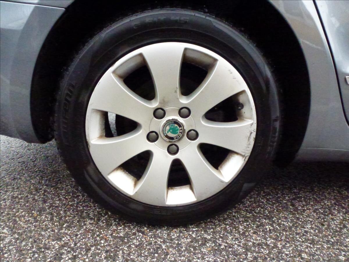 Škoda Superb Kombi 1,6 l 77 kw