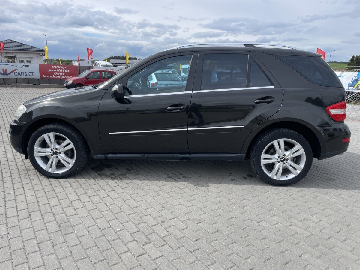Mercedes-Benz Třídy M SUV / Terénní 3,0 l 165 kw