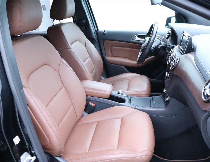 Mercedes-Benz Třídy B Hatchback 1,6 l 115 kw