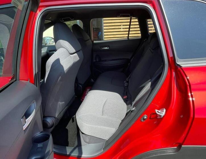 Toyota Corolla Cross 36