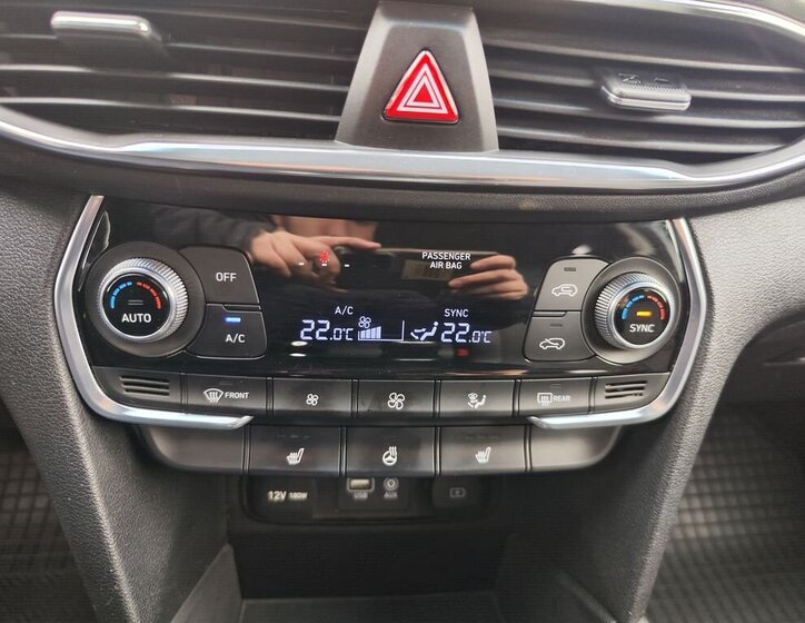 Hyundai Santa Fe SUV 2,0 l 110 kw