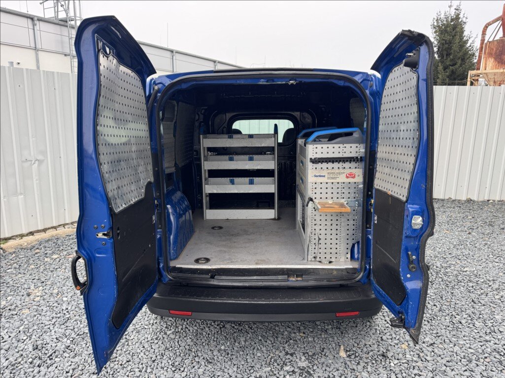 Fiat Dobló cargo Skříň 1,4 l 70 kw
