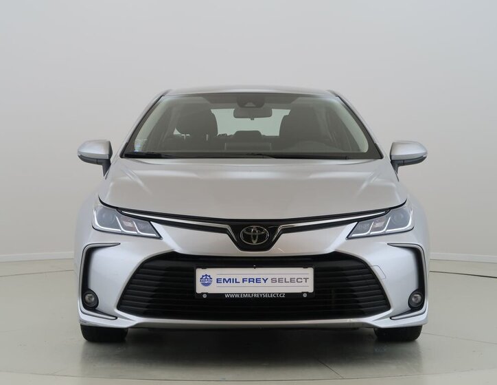 Toyota Corolla Sedan 1,5 l 92 kw