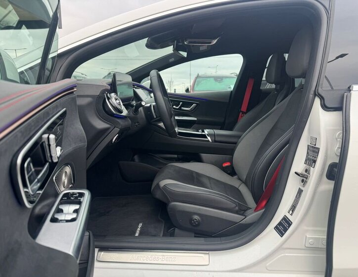 Mercedes-Benz EQE Sedan 0,0 215 kw