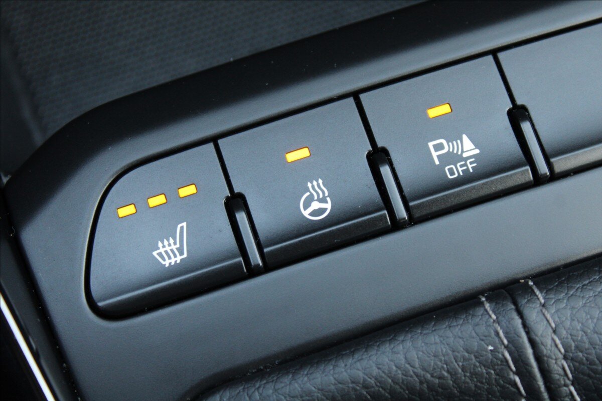 KIA Stonic Hatchback 1,2 l 61 kw
