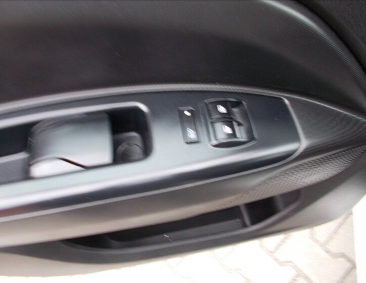 Opel Combo Skříň 1,6 l 77 kw