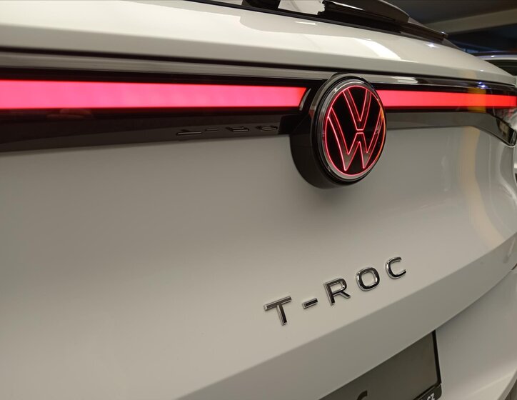 Volkswagen T-Roc SUV / Terénní 1,5 l 110 kw