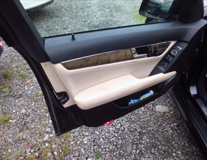 Mercedes-Benz Třídy C Kombi 6,2 l 336 kw