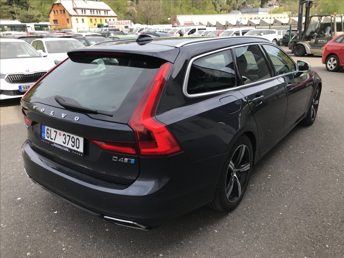 Volvo V90 Kombi 2,0 l 140 kw