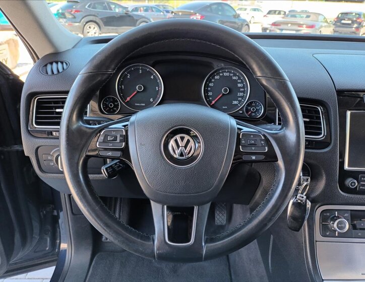 Volkswagen Touareg SUV / Terénní 3,0 l 176 kw