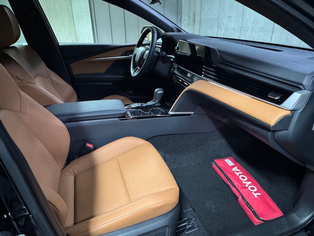 Toyota Camry Sedan / Limuzína 2,5 l 160 kw