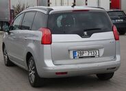 Peugeot 5008 8