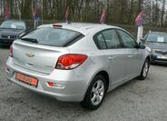 Chevrolet Cruze 4