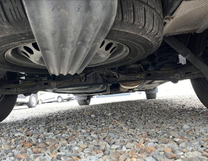 Volkswagen Transporter Kombi 2,0 l 62 kw